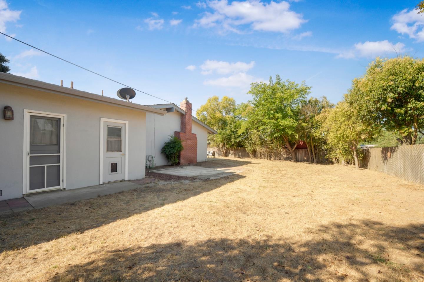 Detail Gallery Image 5 of 34 For 1955 a Church Ave, San Martin,  CA 95046 - 4 Beds | 3 Baths