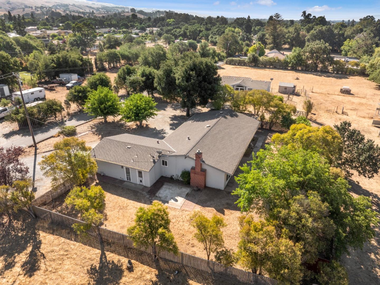 Detail Gallery Image 7 of 34 For 1955 a Church Ave, San Martin,  CA 95046 - 4 Beds | 3 Baths
