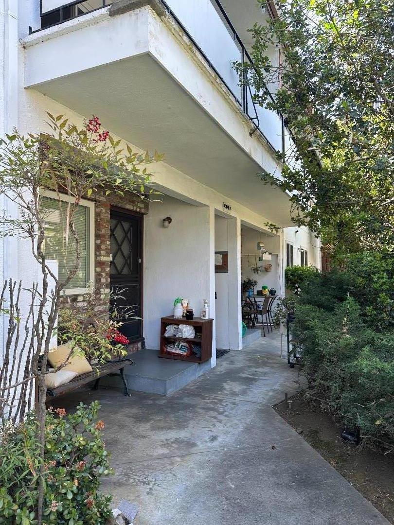 Detail Gallery Image 6 of 21 For 1815 Ednamary Way, Mountain View,  CA 94040 - – Beds | – Baths