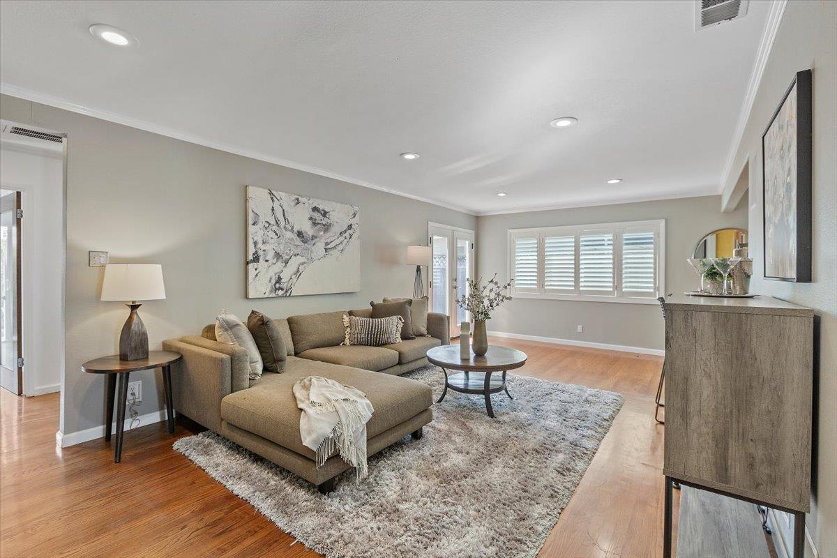 Detail Gallery Image 10 of 30 For 739 Pritchard Ct, Santa Clara,  CA 95051 - 4 Beds | 2/1 Baths