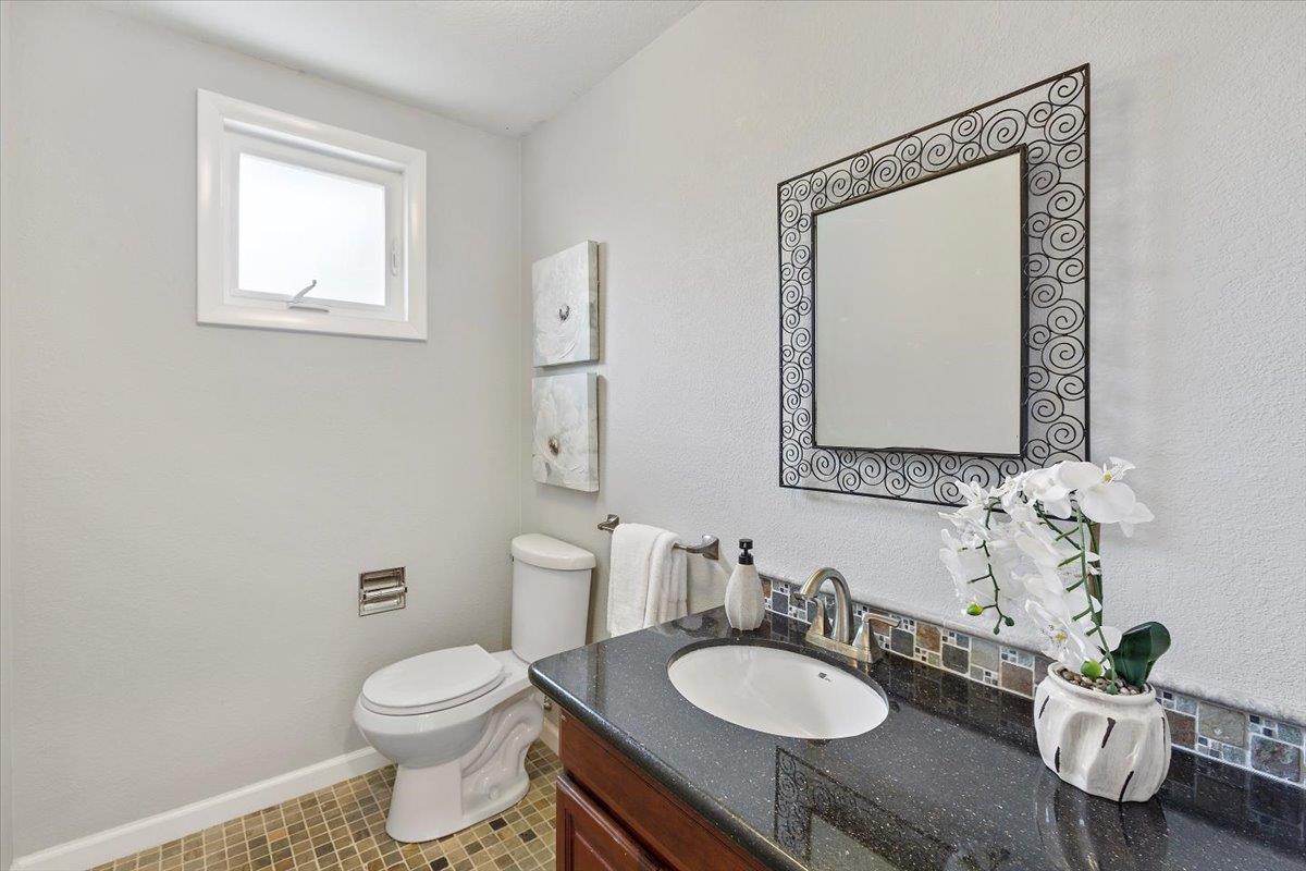 Detail Gallery Image 13 of 30 For 739 Pritchard Ct, Santa Clara,  CA 95051 - 4 Beds | 2/1 Baths