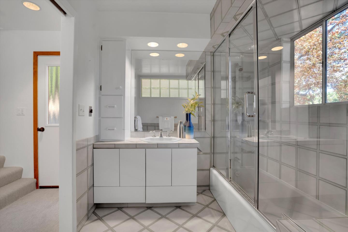 Detail Gallery Image 24 of 56 For 12 Summit Rd, Woodside,  CA 94062 - 4 Beds | 3/1 Baths