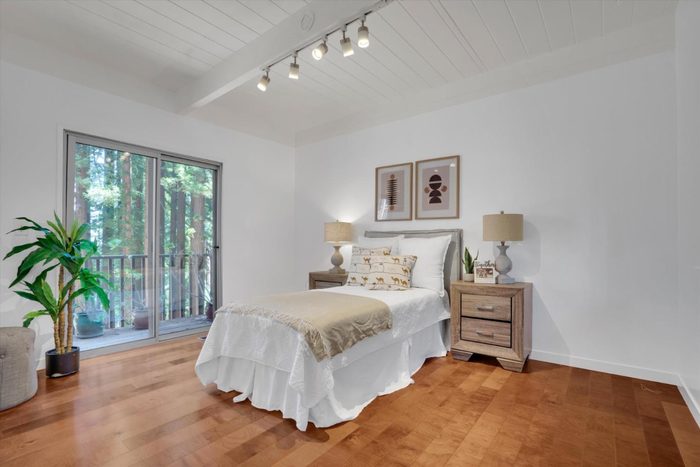 Detail Gallery Image 34 of 56 For 12 Summit Rd, Woodside,  CA 94062 - 4 Beds | 3/1 Baths
