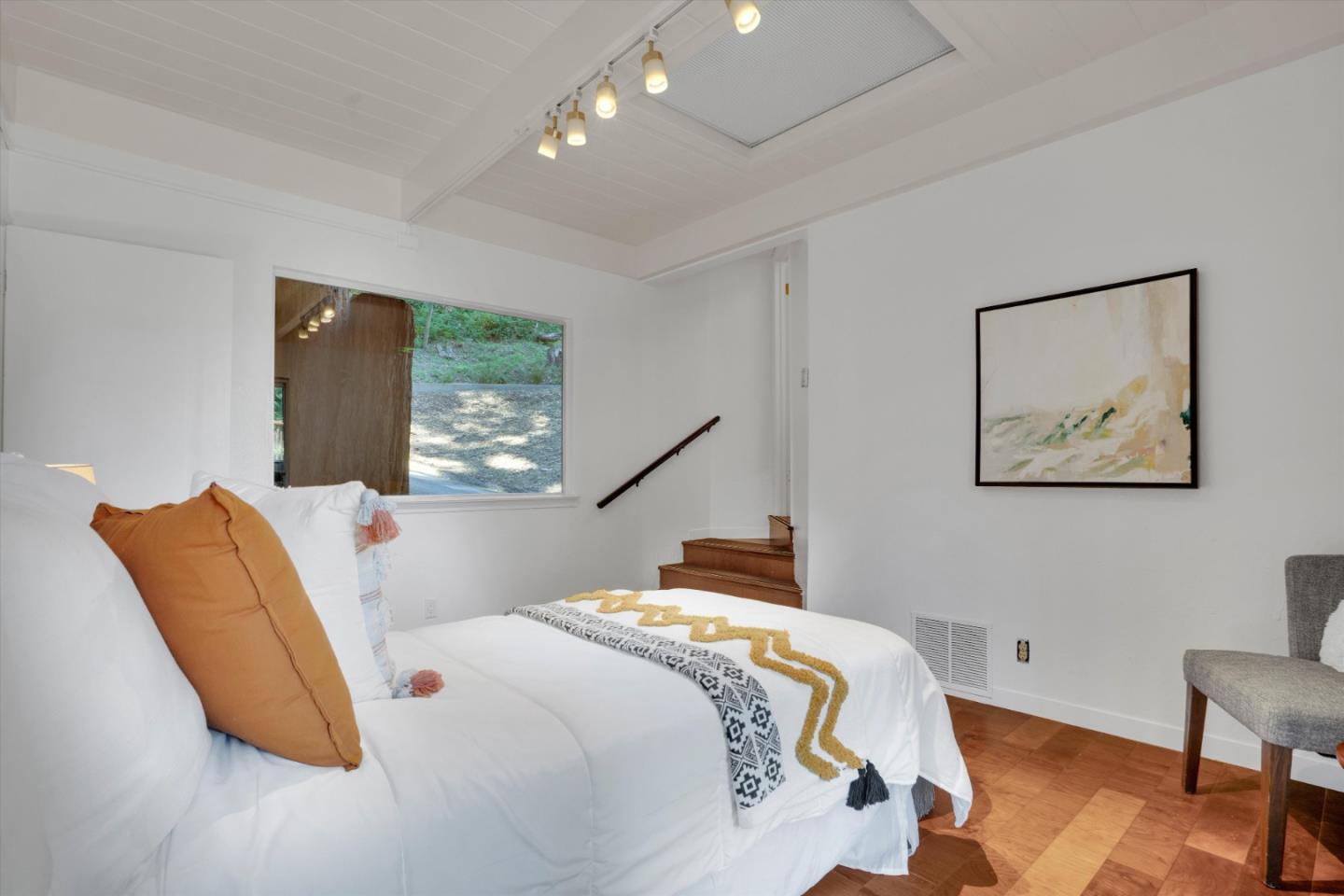 Detail Gallery Image 37 of 56 For 12 Summit Rd, Woodside,  CA 94062 - 4 Beds | 3/1 Baths