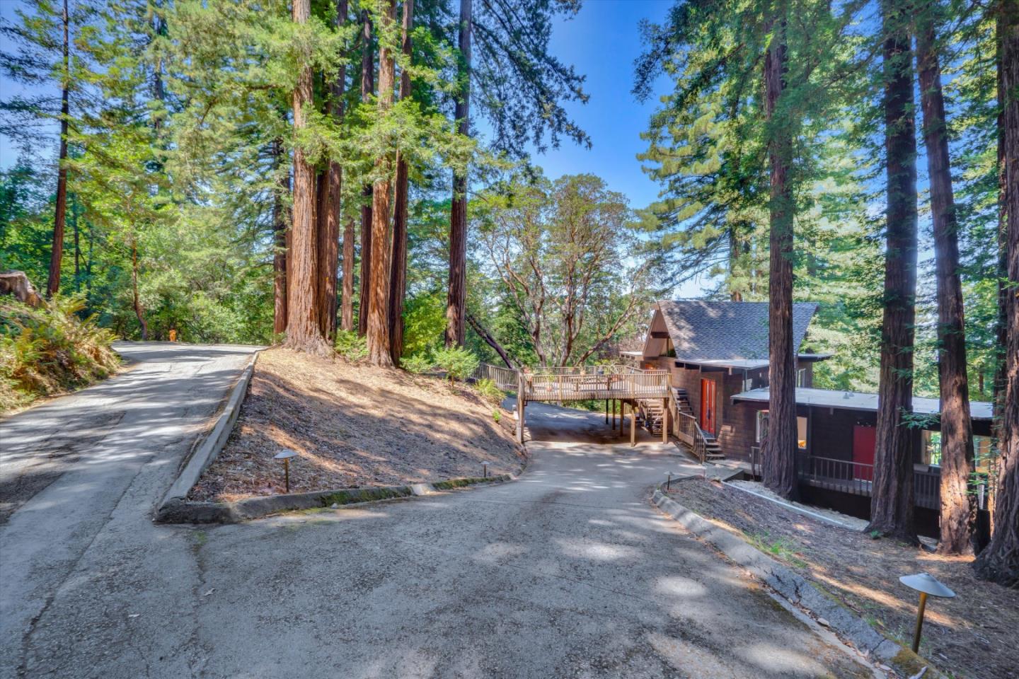 Detail Gallery Image 48 of 56 For 12 Summit Rd, Woodside,  CA 94062 - 4 Beds | 3/1 Baths