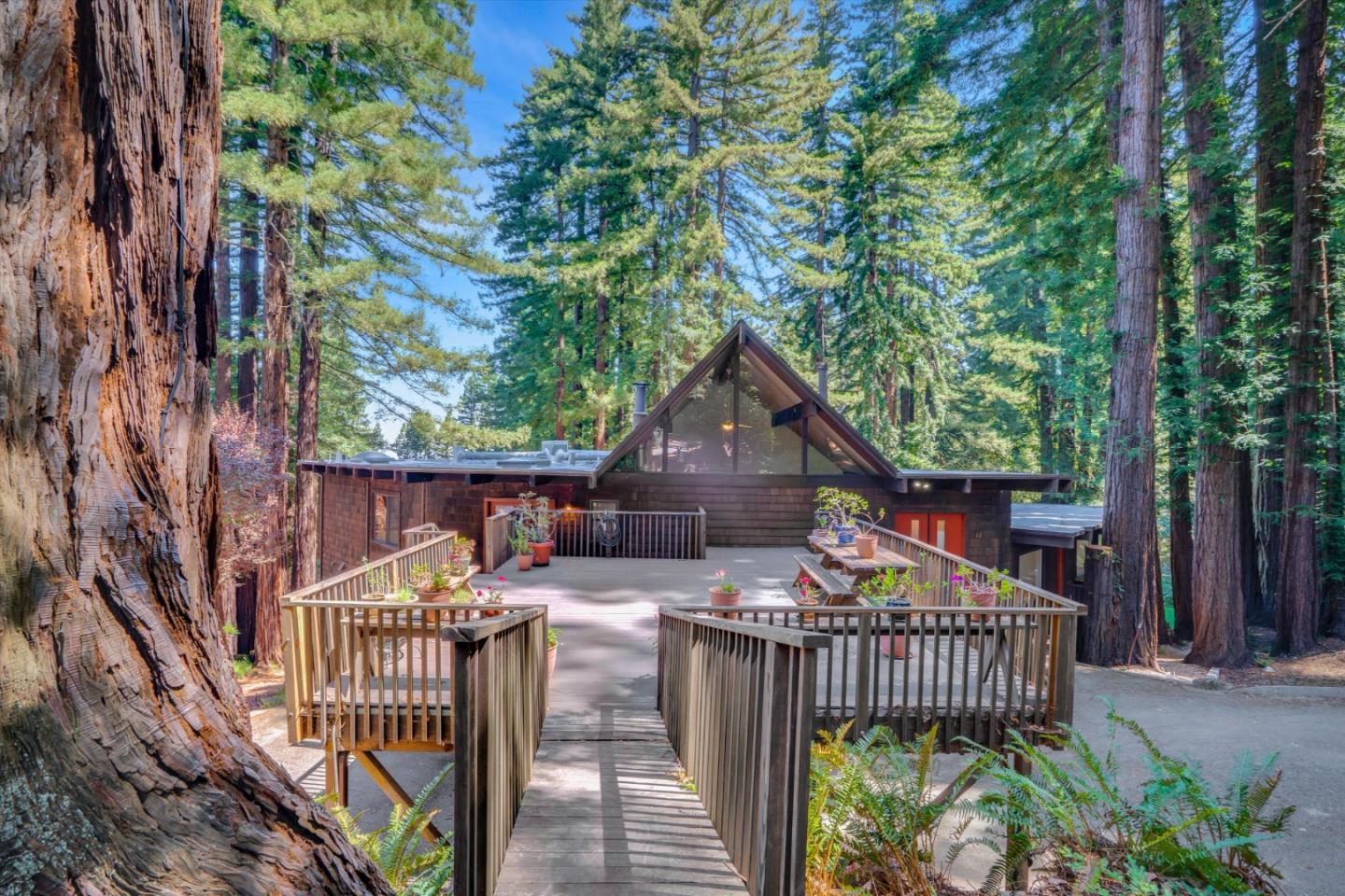 Detail Gallery Image 5 of 56 For 12 Summit Rd, Woodside,  CA 94062 - 4 Beds | 3/1 Baths