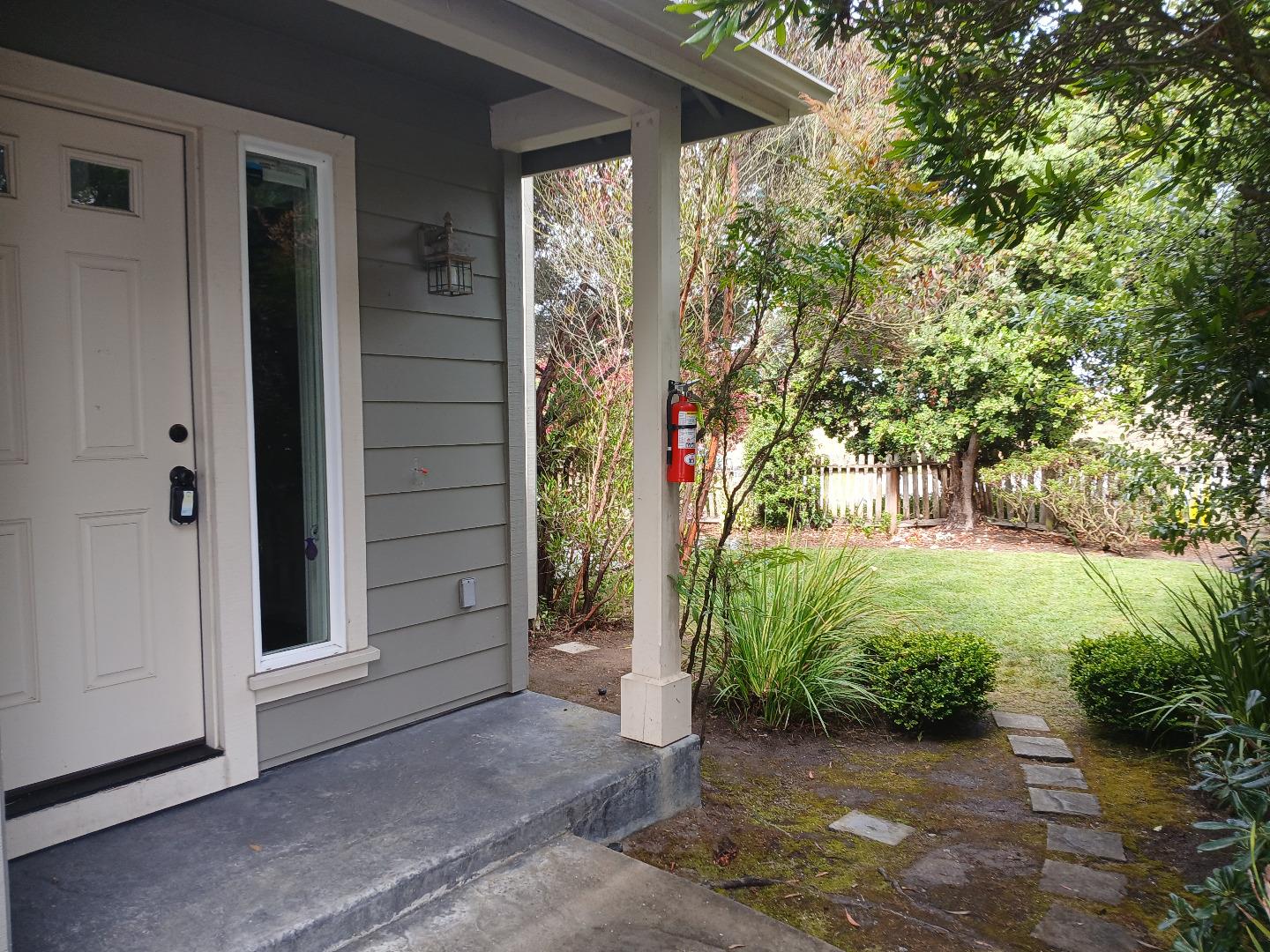 Detail Gallery Image 2 of 2 For 406 Coronado, El Granada,  CA 94018 - 1 Beds | 1 Baths