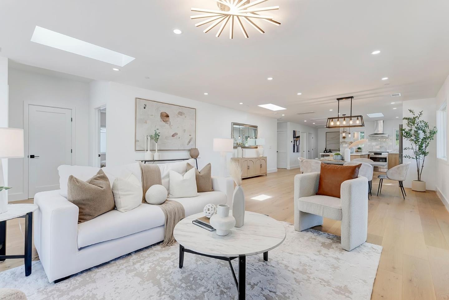 Detail Gallery Image 10 of 45 For 827 S Idaho St, San Mateo,  CA 94402 - 4 Beds | 4 Baths