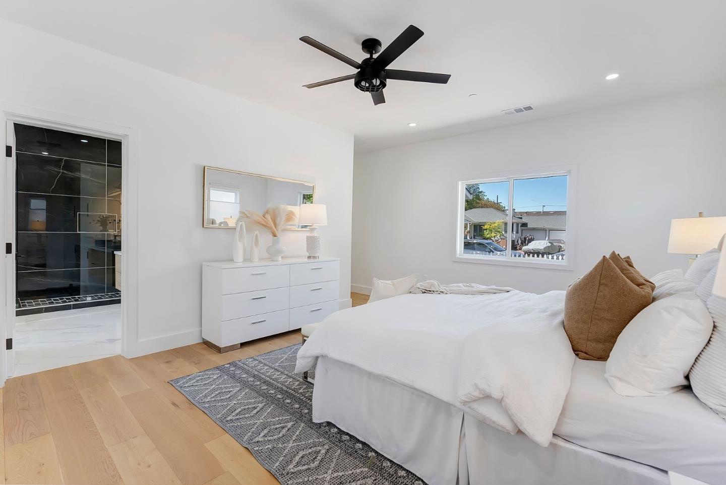Detail Gallery Image 27 of 45 For 827 S Idaho St, San Mateo,  CA 94402 - 4 Beds | 4 Baths