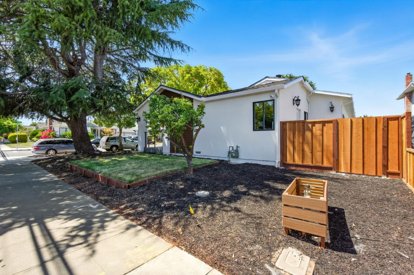 Detail Gallery Image 40 of 45 For 827 S Idaho St, San Mateo,  CA 94402 - 4 Beds | 4 Baths