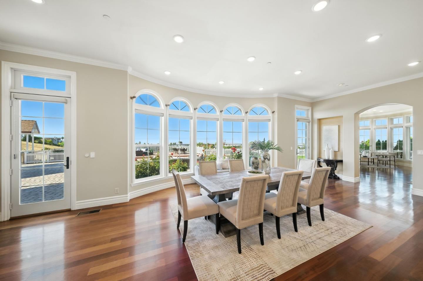 Detail Gallery Image 11 of 93 For 44989 Vista Del Sol, Fremont,  CA 94539 - 7 Beds | 6/2 Baths