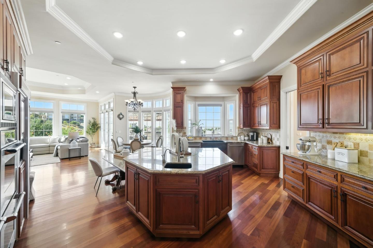 Detail Gallery Image 19 of 93 For 44989 Vista Del Sol, Fremont,  CA 94539 - 7 Beds | 6/2 Baths
