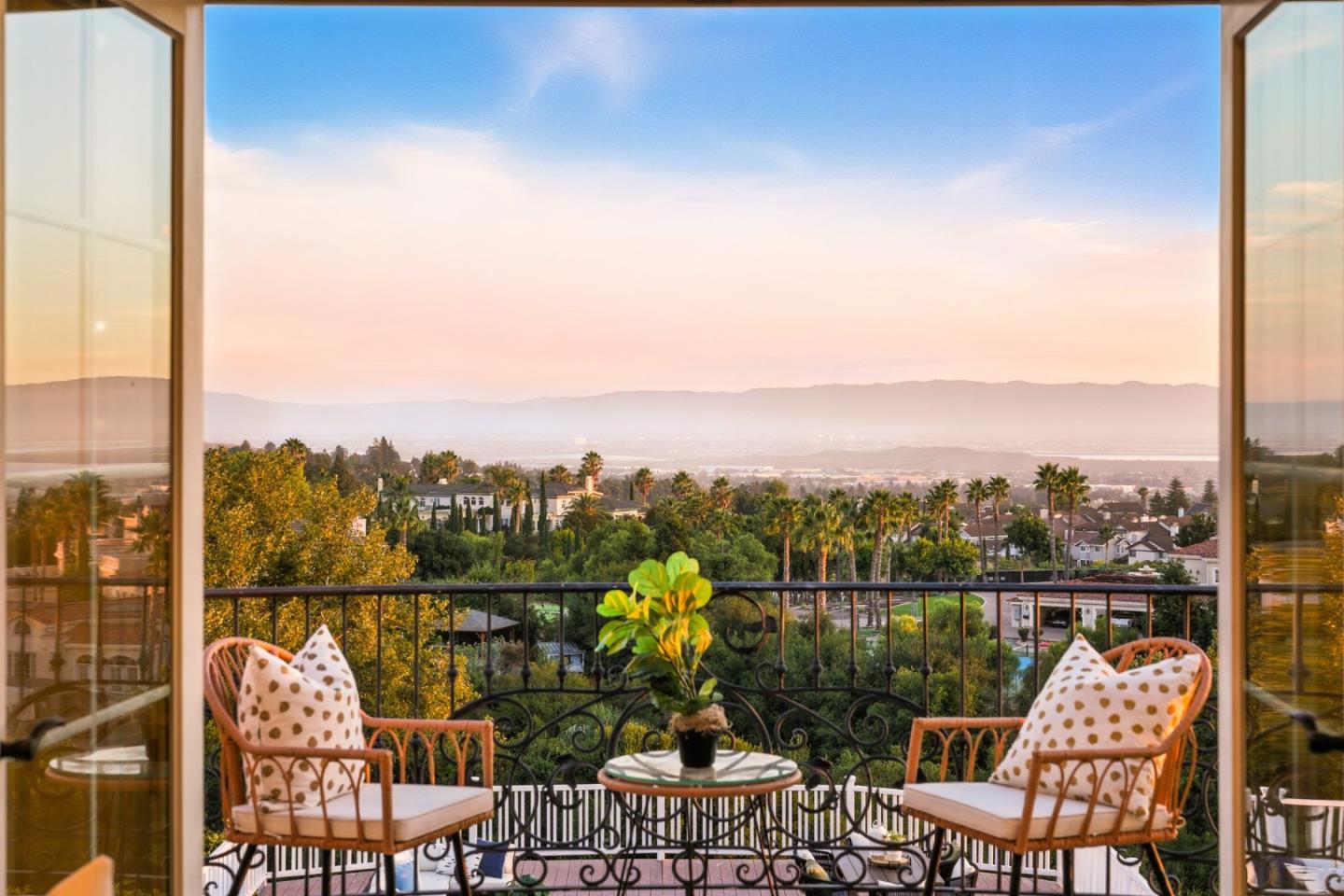 Detail Gallery Image 94 of 111 For 44989 Vista Del Sol, Fremont,  CA 94539 - 7 Beds | 6/2 Baths