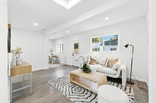 Detail Gallery Image 8 of 26 For 755 Homer Ave, Palo Alto,  CA 94301 - 2 Beds | 2 Baths
