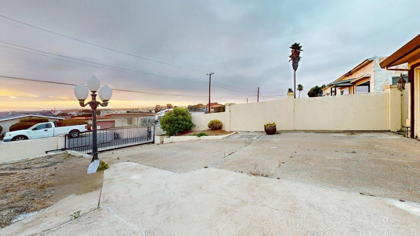 Detail Gallery Image 22 of 57 For 1976 Grandview St, Seaside,  CA 93955 - 3 Beds | 2 Baths