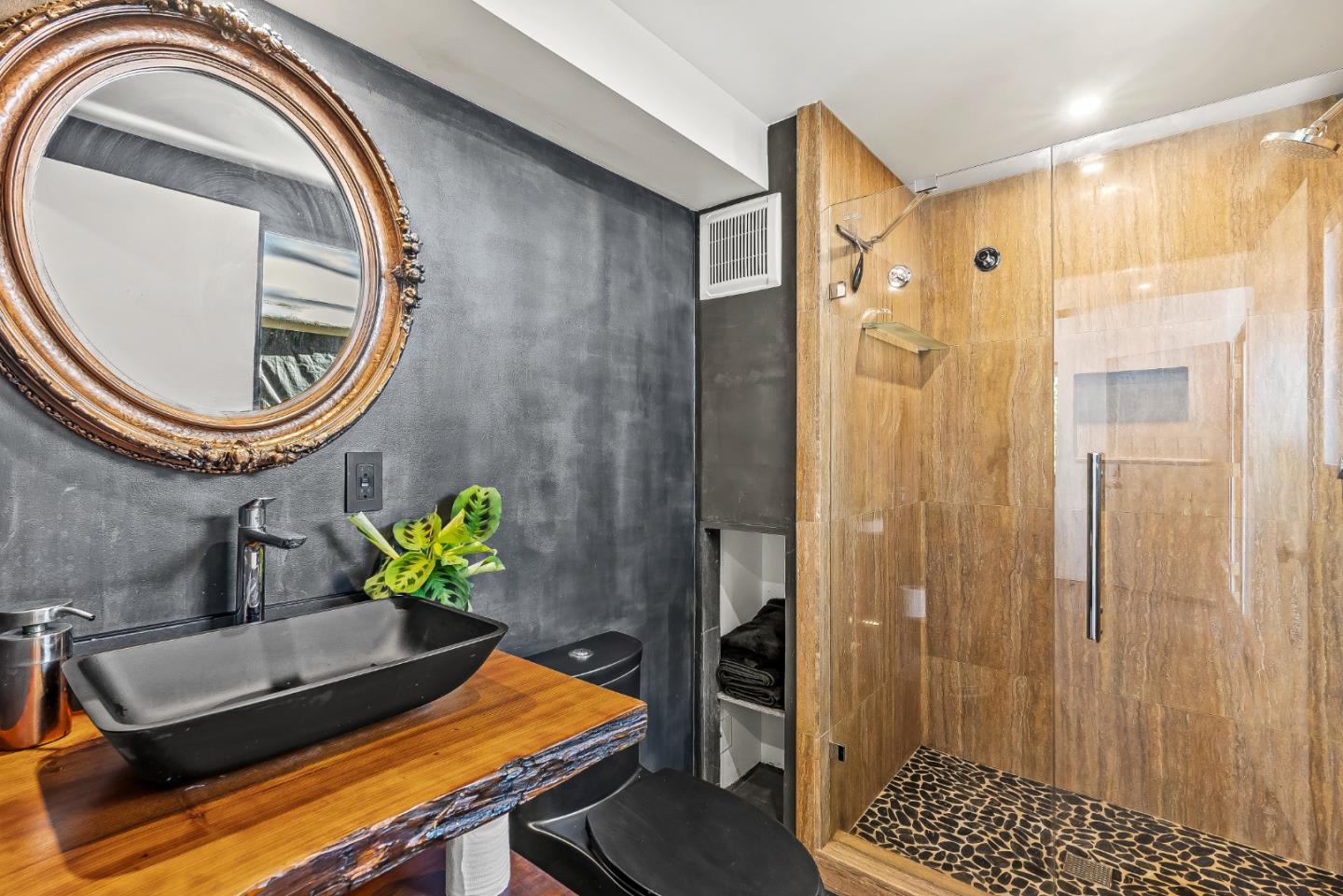 Detail Gallery Image 10 of 56 For 579 San Juan Pass, Corralitos,  CA 95076 - 1 Beds | 1 Baths