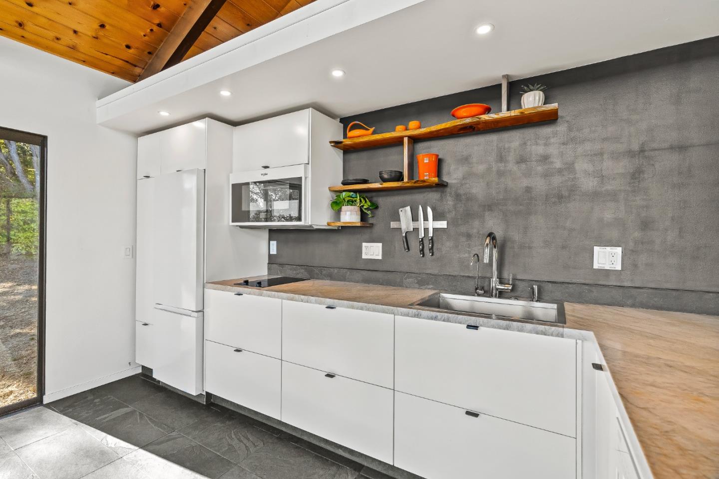 Detail Gallery Image 9 of 56 For 579 San Juan Pass, Corralitos,  CA 95076 - 1 Beds | 1 Baths