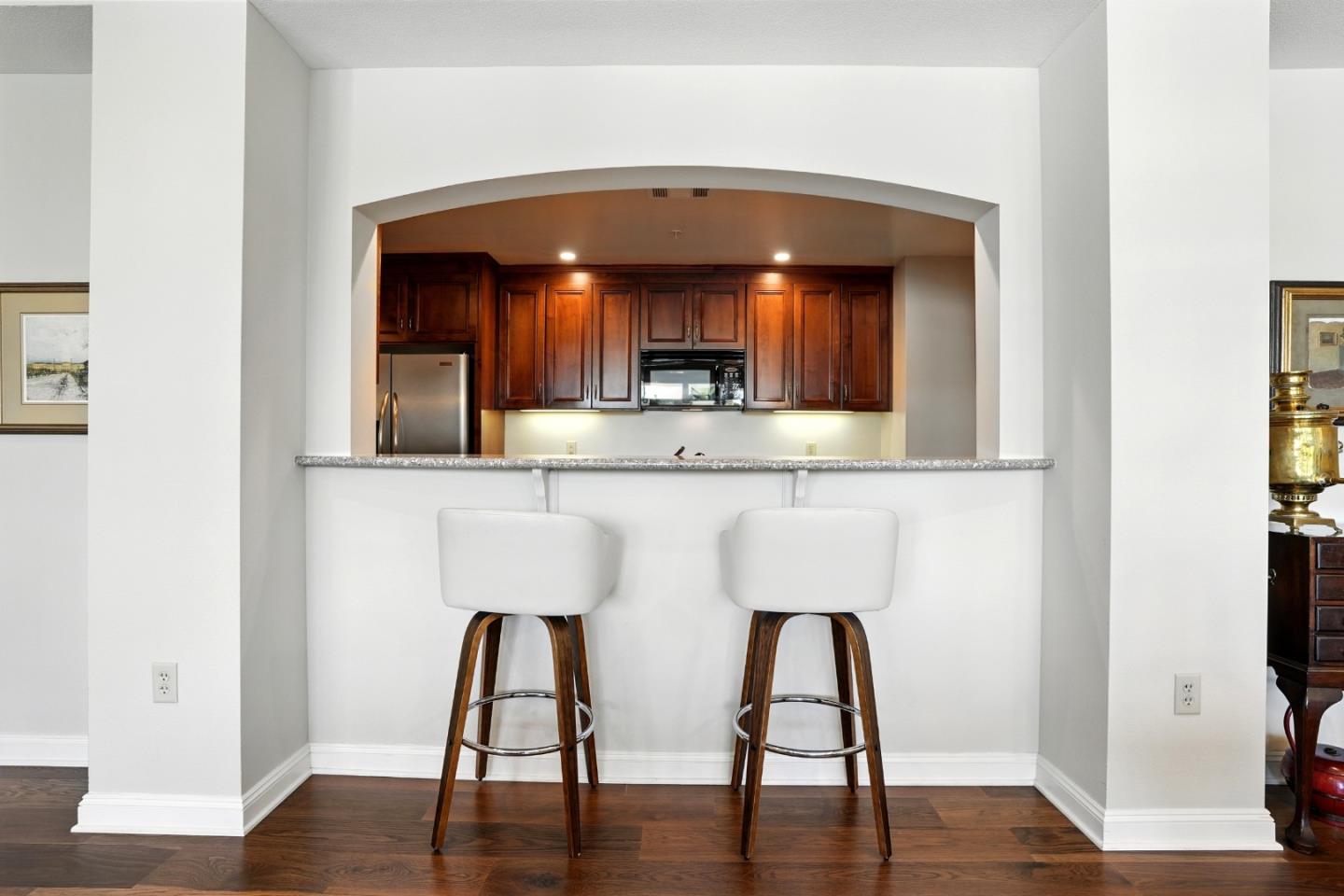 Detail Gallery Image 15 of 39 For 10 Crystal Springs Rd #1310,  San Mateo,  CA 94402 - 2 Beds | 2/1 Baths