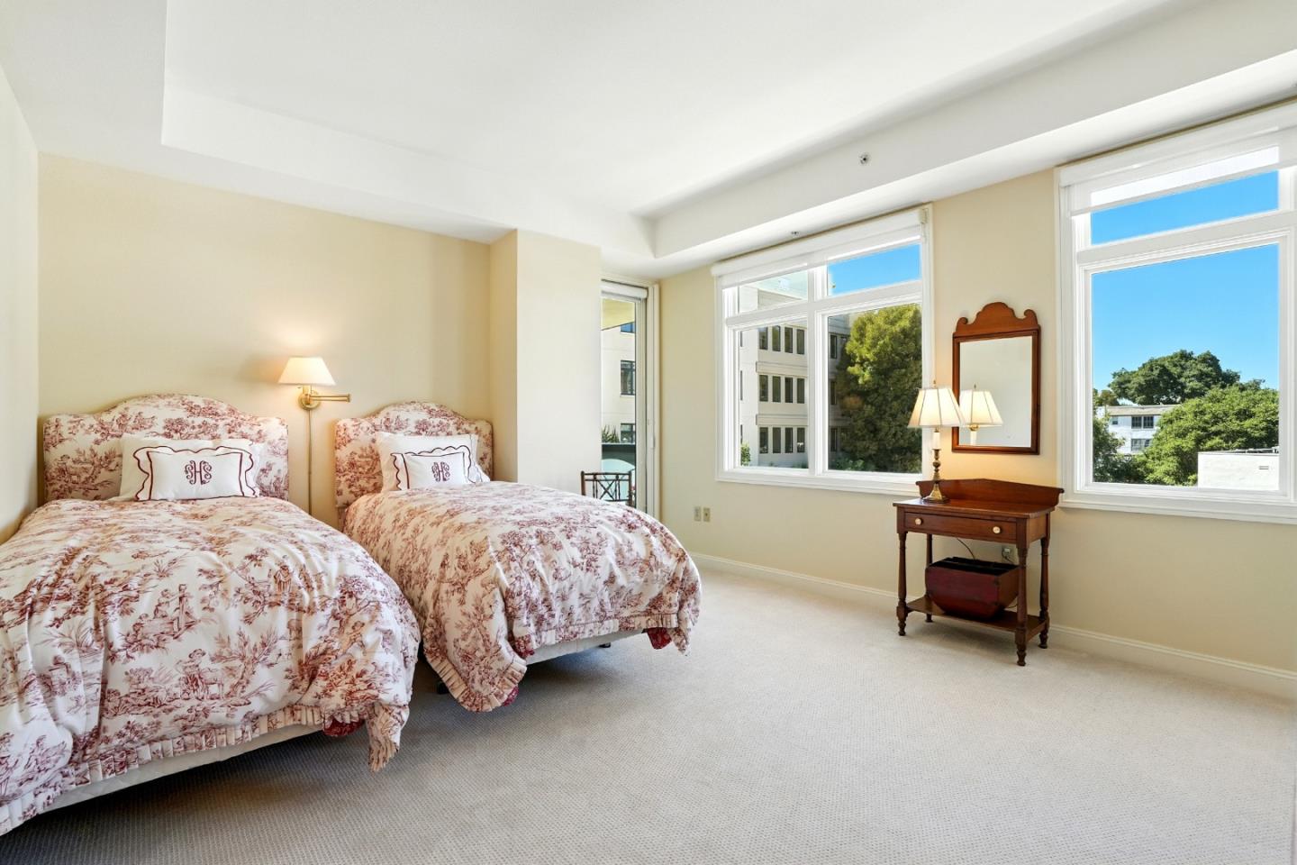 Detail Gallery Image 27 of 39 For 10 Crystal Springs Rd #1310,  San Mateo,  CA 94402 - 2 Beds | 2/1 Baths