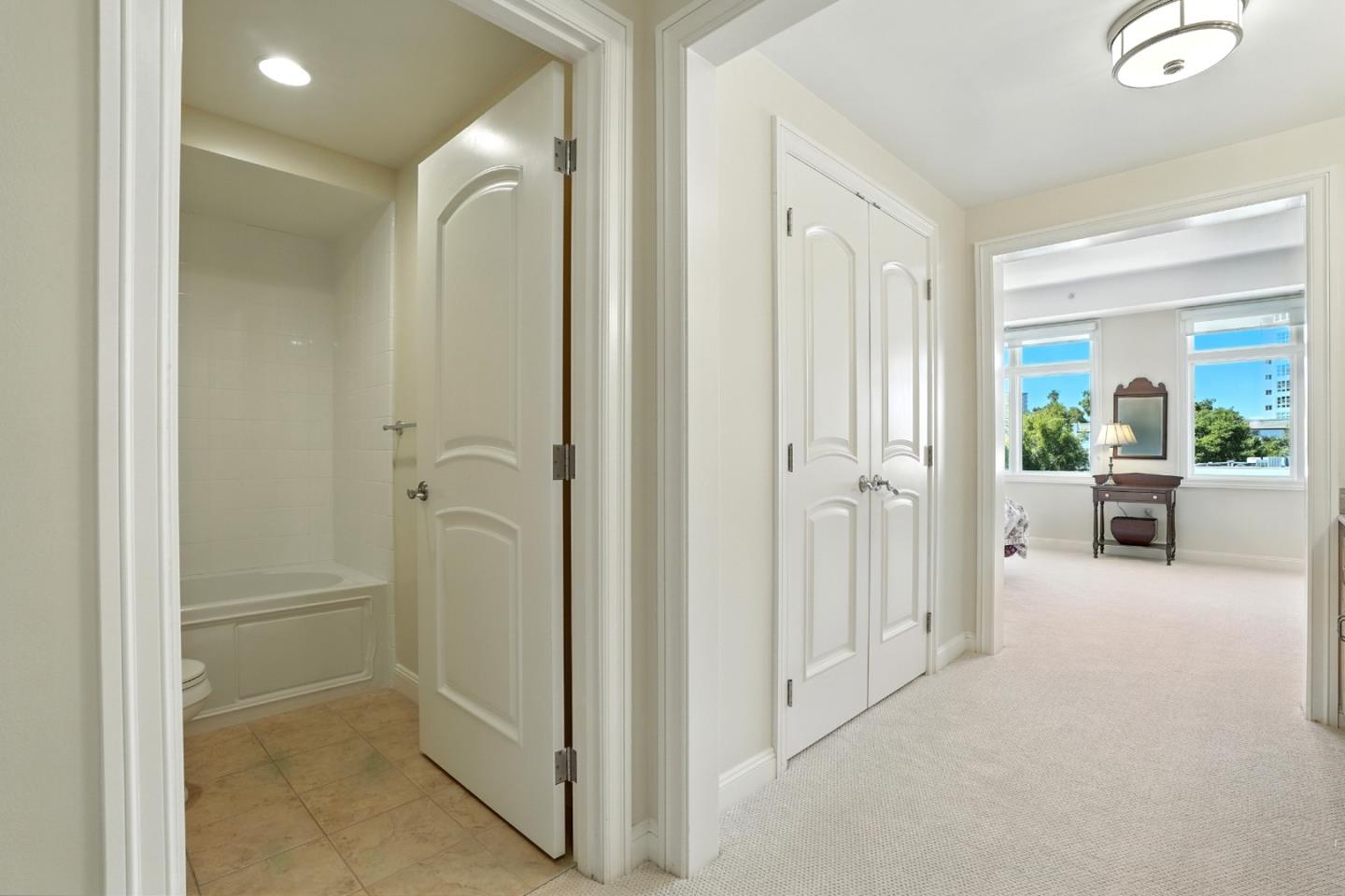 Detail Gallery Image 31 of 39 For 10 Crystal Springs Rd #1310,  San Mateo,  CA 94402 - 2 Beds | 2/1 Baths