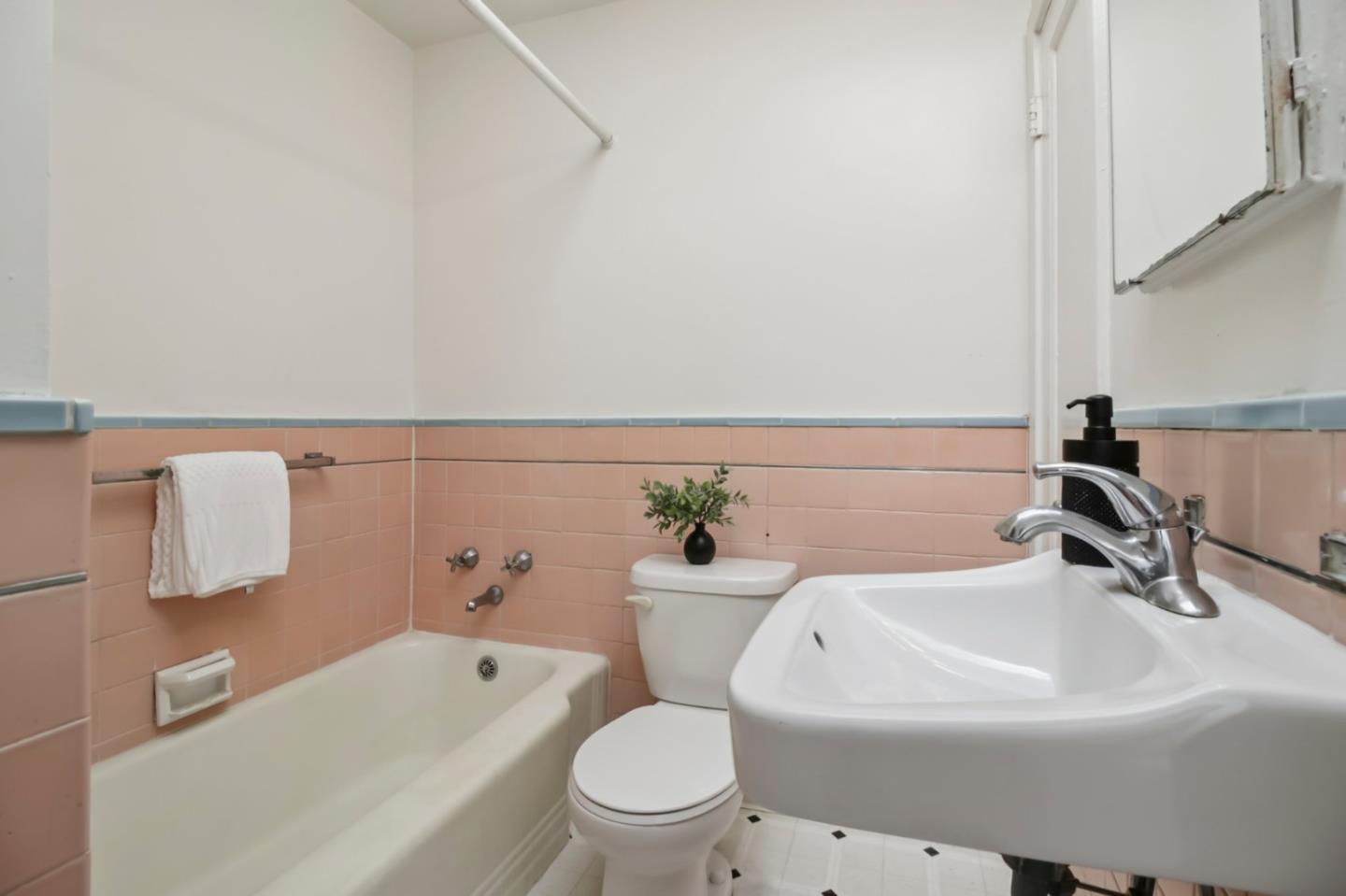 Detail Gallery Image 23 of 42 For 291 Roosevelt Ave, Daly City,  CA 94014 - 2 Beds | 1 Baths
