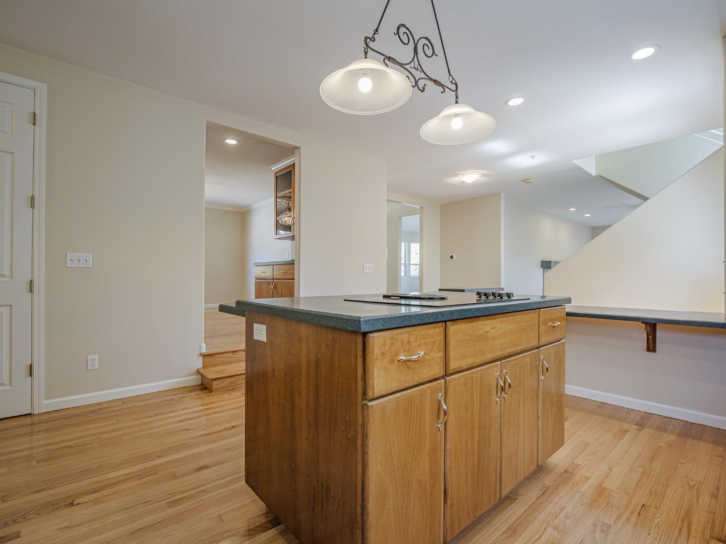 Detail Gallery Image 28 of 107 For 3385 Daffodil Ct, Soquel,  CA 95073 - 4 Beds | 2/1 Baths