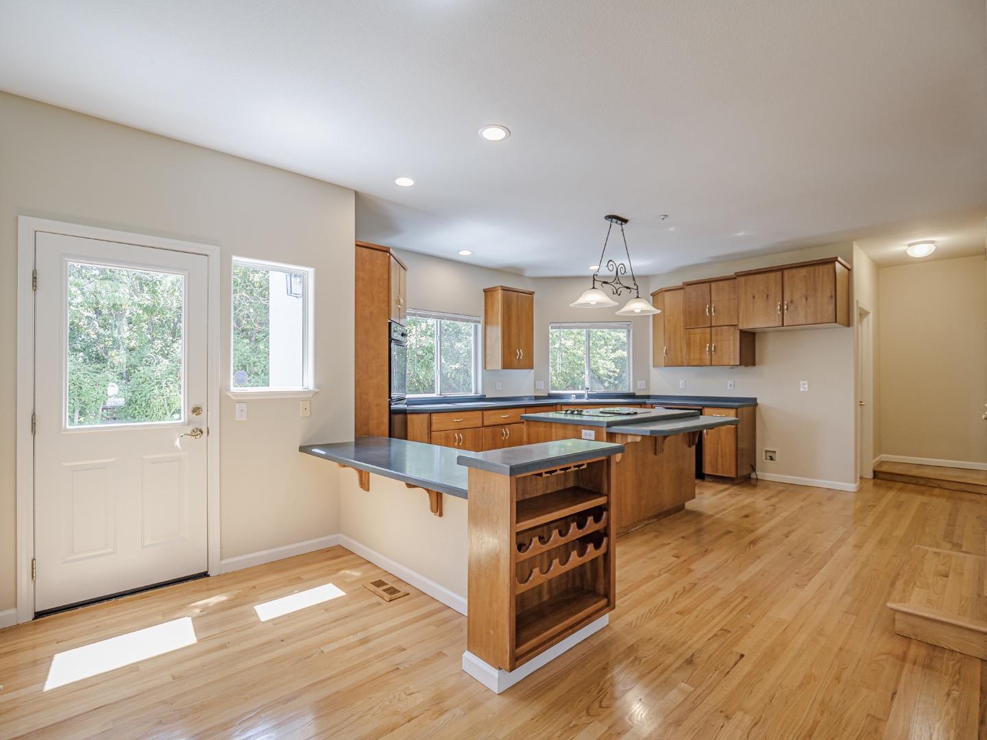Detail Gallery Image 31 of 107 For 3385 Daffodil Ct, Soquel,  CA 95073 - 4 Beds | 2/1 Baths