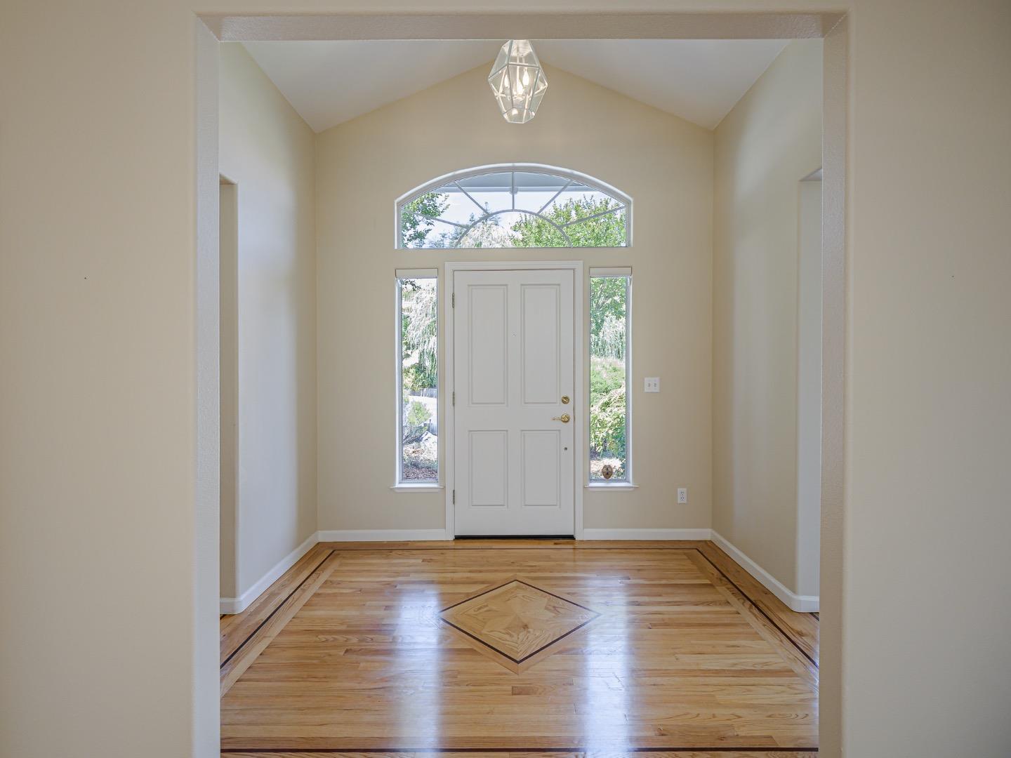 Detail Gallery Image 6 of 107 For 3385 Daffodil Ct, Soquel,  CA 95073 - 4 Beds | 2/1 Baths