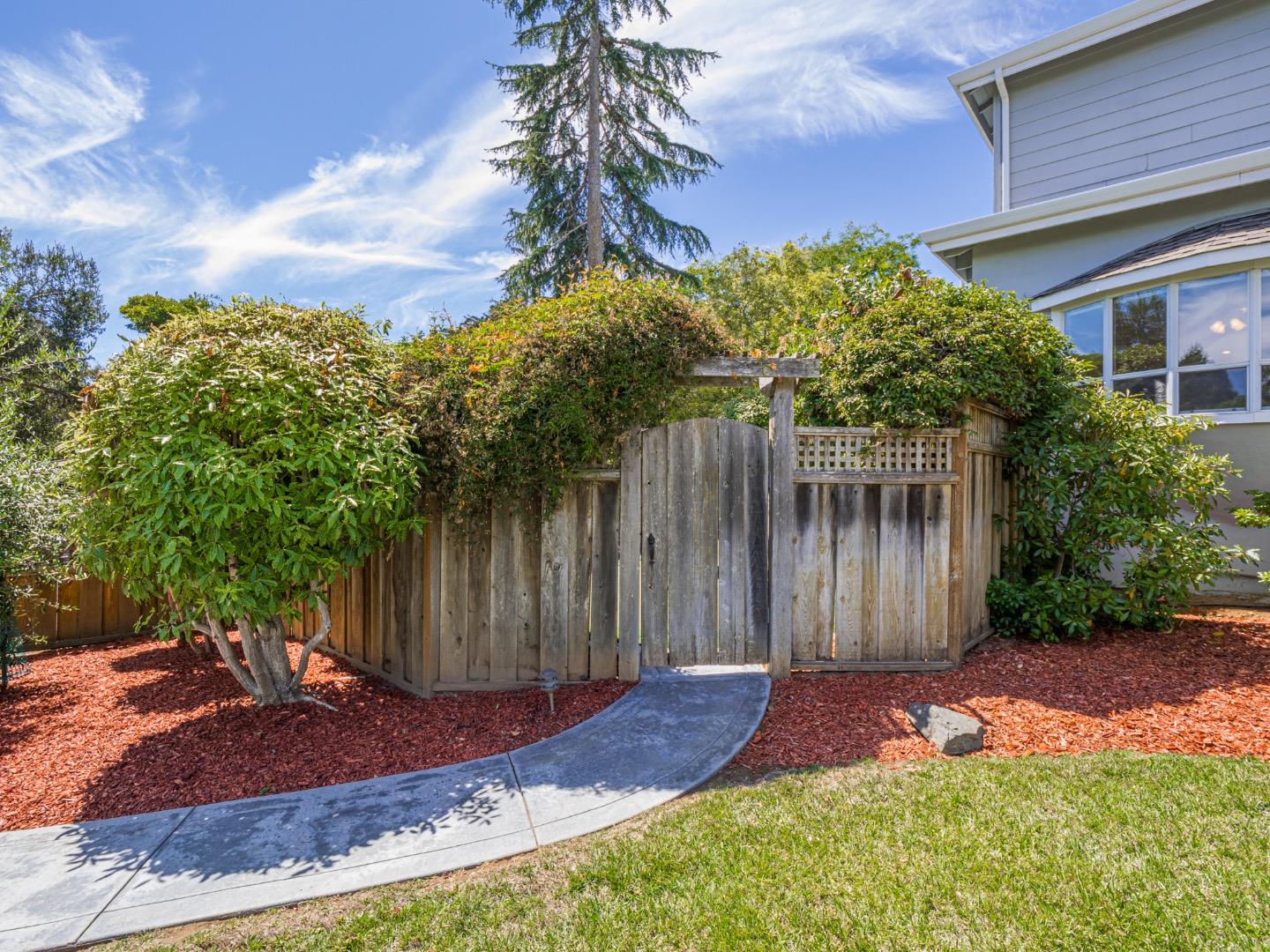 Detail Gallery Image 92 of 107 For 3385 Daffodil Ct, Soquel,  CA 95073 - 4 Beds | 2/1 Baths