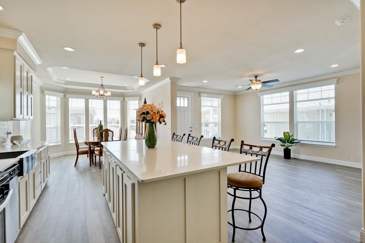 Detail Gallery Image 4 of 36 For 1225 Vienna Dr #150,  Sunnyvale,  CA 94089 - 3 Beds | 2 Baths