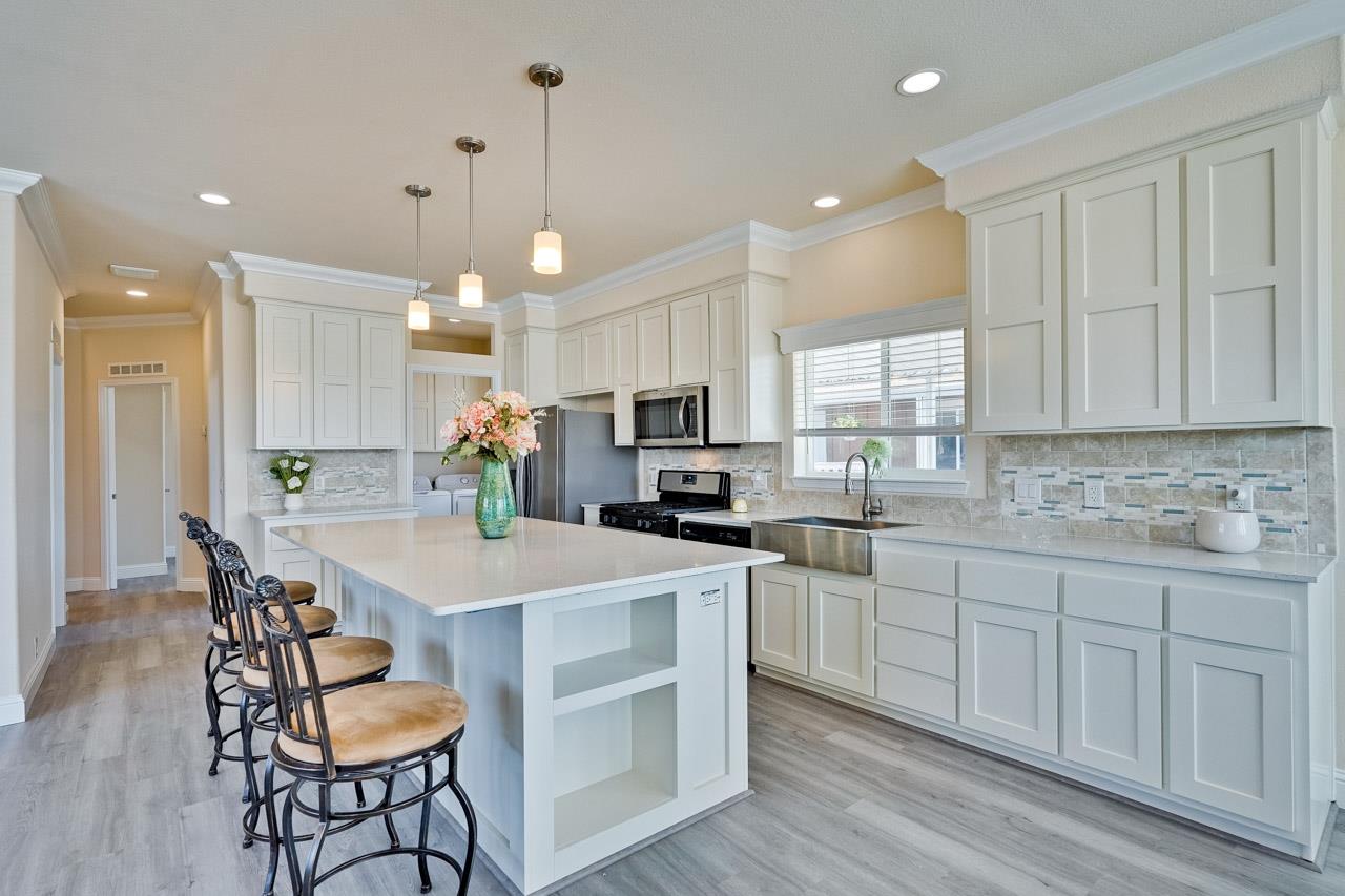Detail Gallery Image 7 of 36 For 1225 Vienna Dr #150,  Sunnyvale,  CA 94089 - 3 Beds | 2 Baths