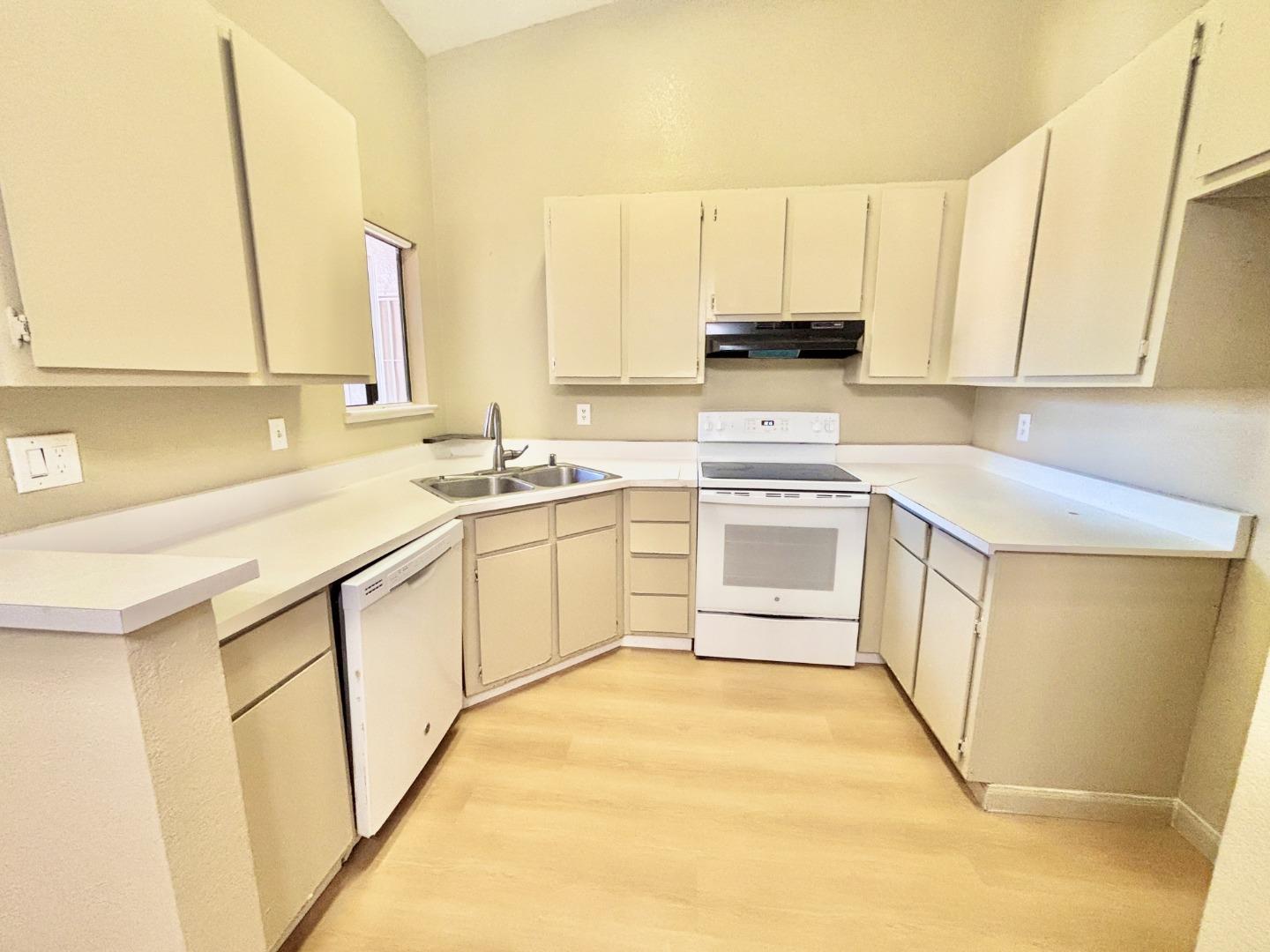 Detail Gallery Image 7 of 25 For 7 Lancaster Cir #235,  Bay Point,  CA 94565 - 2 Beds | 1 Baths