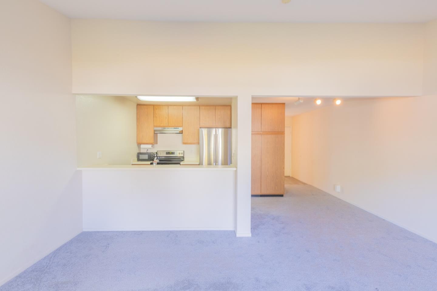 Detail Gallery Image 11 of 23 For 1527 Four Oaks Cir, San Jose,  CA 95131 - 1 Beds | 1 Baths