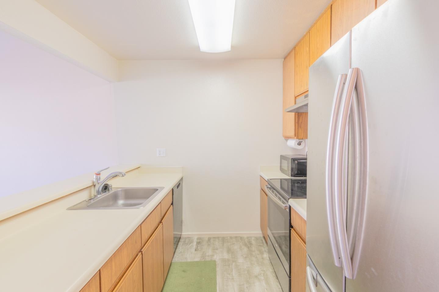 Detail Gallery Image 13 of 23 For 1527 Four Oaks Cir, San Jose,  CA 95131 - 1 Beds | 1 Baths
