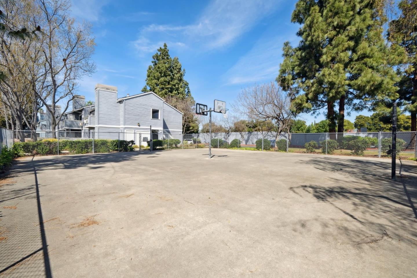 Detail Gallery Image 23 of 23 For 1527 Four Oaks Cir, San Jose,  CA 95131 - 1 Beds | 1 Baths