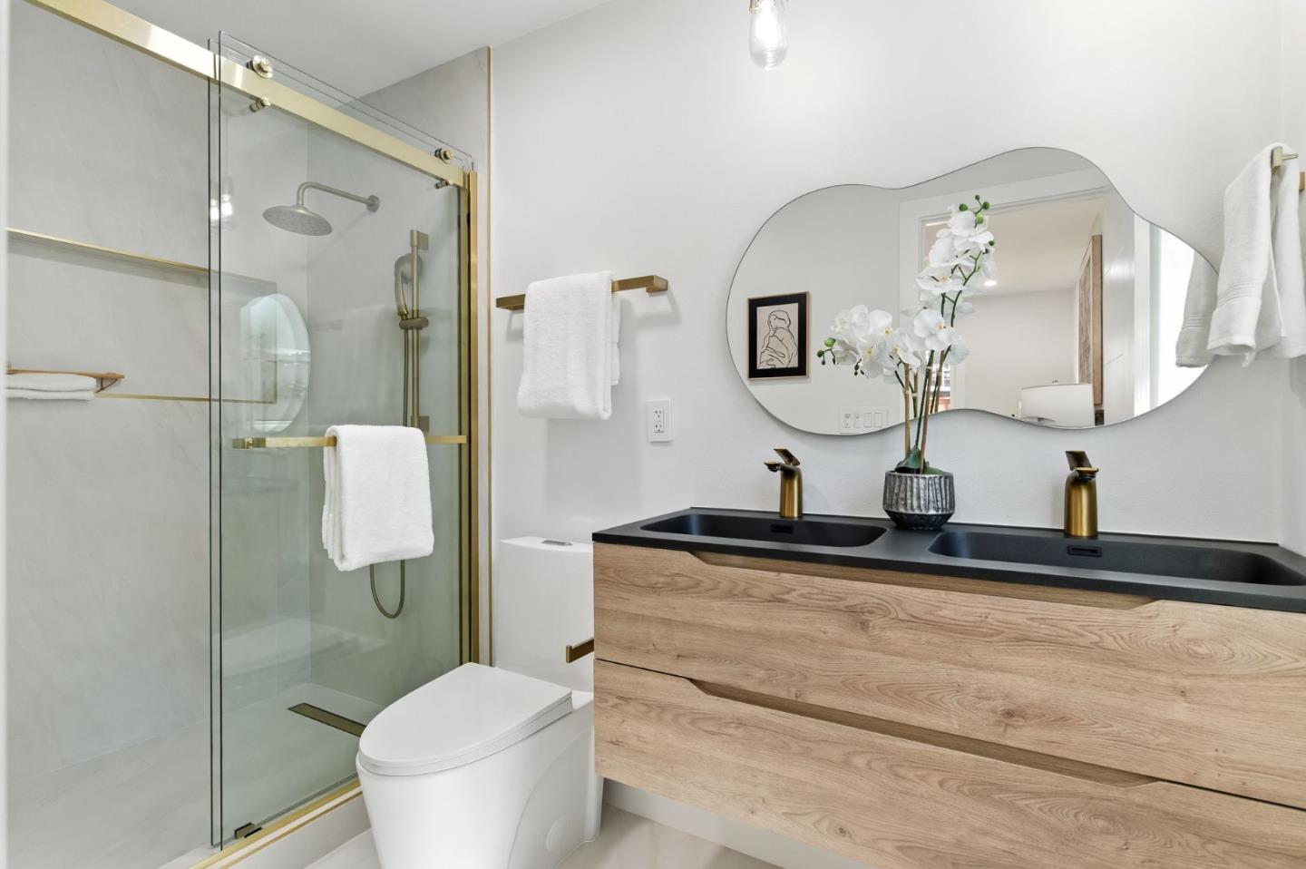 Detail Gallery Image 18 of 32 For 3124 Wessex Way, Redwood City,  CA 94061 - 4 Beds | 4 Baths
