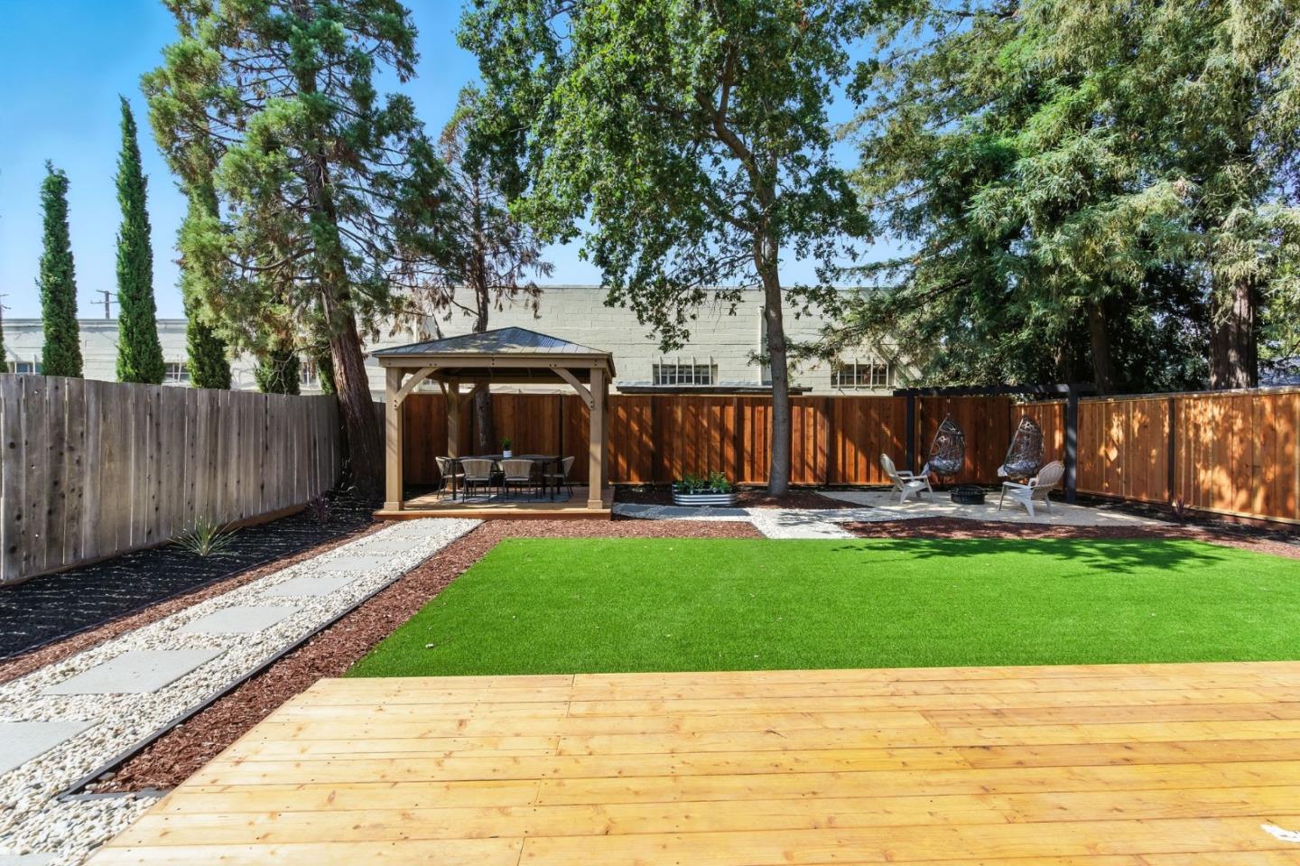 Detail Gallery Image 26 of 32 For 3124 Wessex Way, Redwood City,  CA 94061 - 4 Beds | 4 Baths