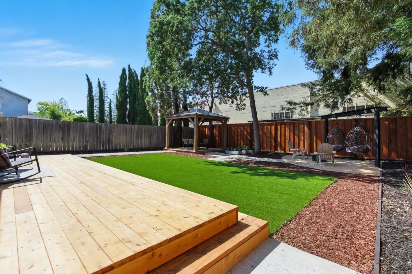 Detail Gallery Image 27 of 32 For 3124 Wessex Way, Redwood City,  CA 94061 - 4 Beds | 4 Baths