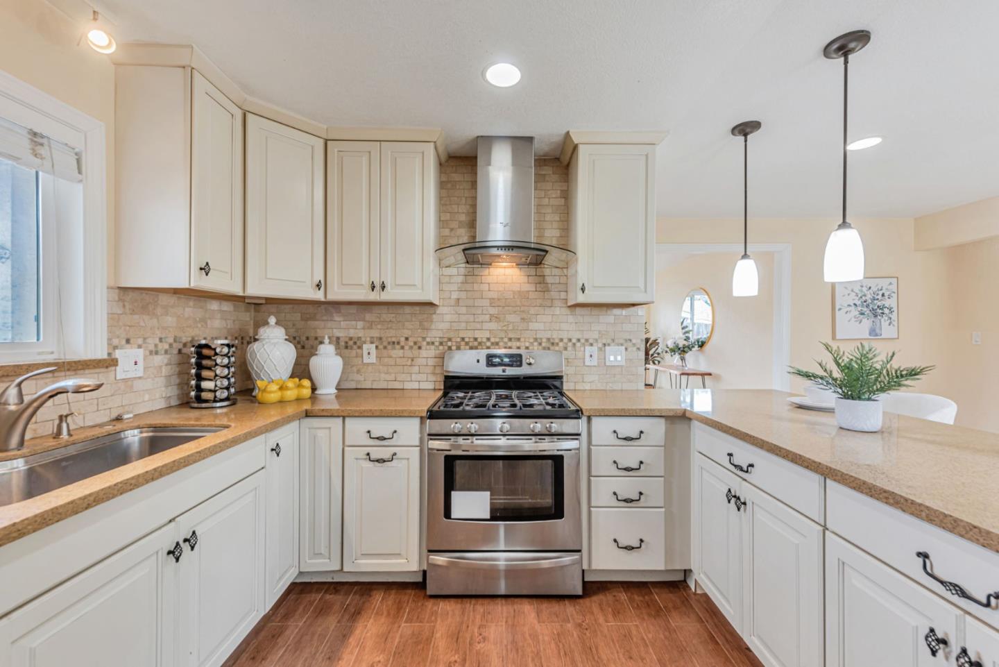 Detail Gallery Image 15 of 22 For 4692 Nelson St, Fremont,  CA 94538 - 3 Beds | 2 Baths