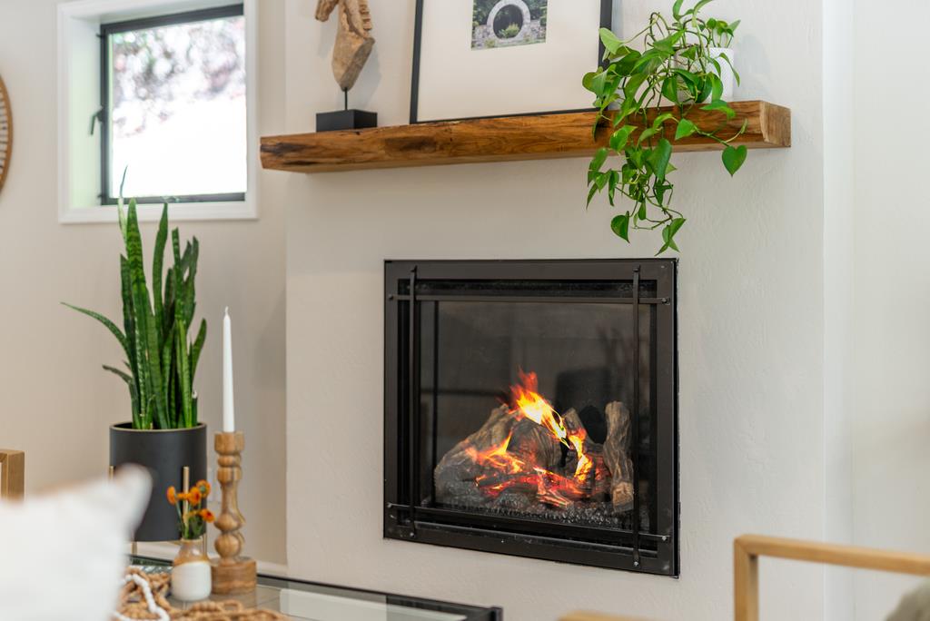 Detail Gallery Image 10 of 45 For 300 Vine Hill Rd, Santa Cruz,  CA 95065 - 4 Beds | 3/1 Baths
