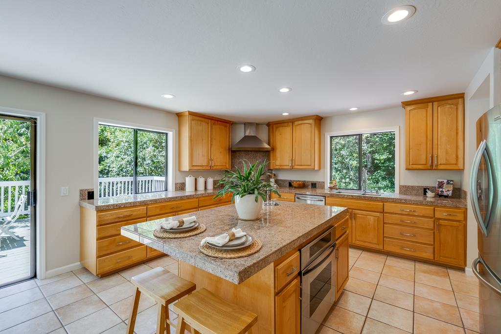 Detail Gallery Image 20 of 45 For 300 Vine Hill Rd, Santa Cruz,  CA 95065 - 4 Beds | 3/1 Baths