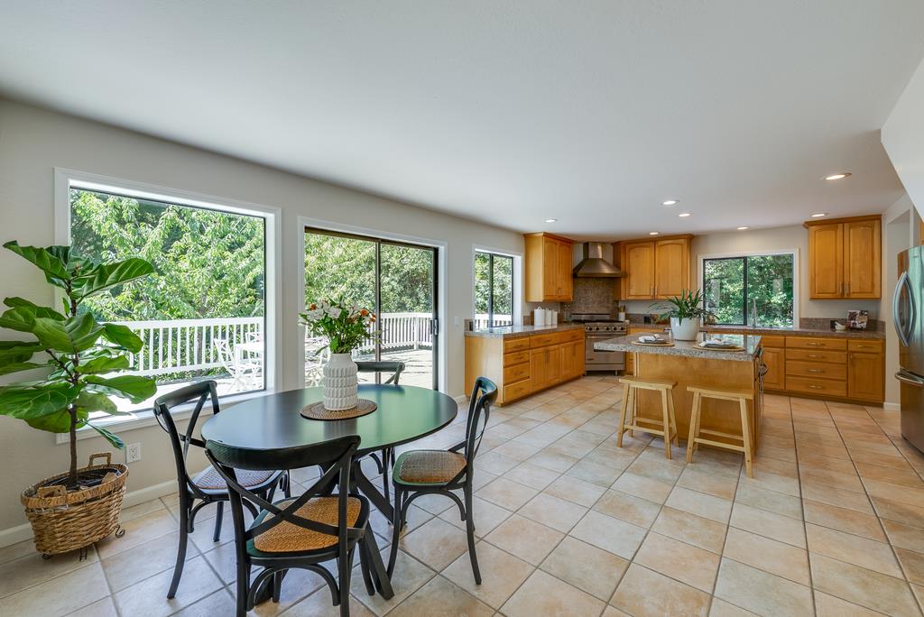 Detail Gallery Image 23 of 45 For 300 Vine Hill Rd, Santa Cruz,  CA 95065 - 4 Beds | 3/1 Baths