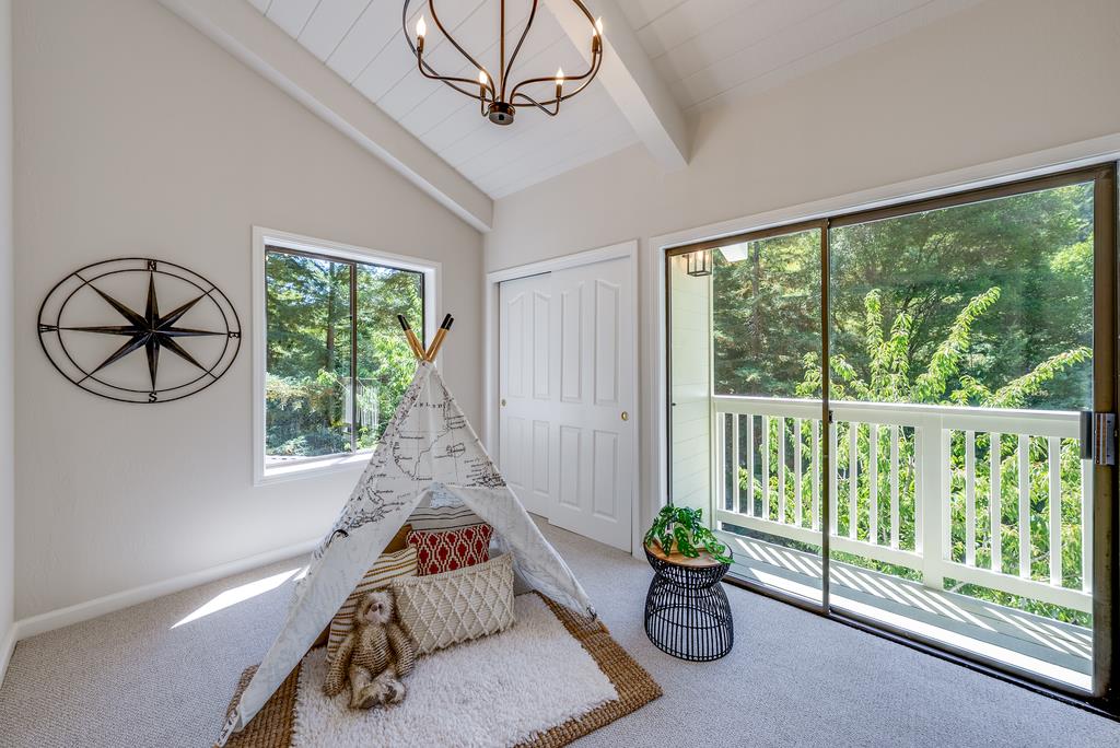 Detail Gallery Image 34 of 45 For 300 Vine Hill Rd, Santa Cruz,  CA 95065 - 4 Beds | 3/1 Baths
