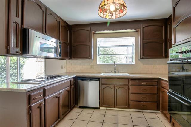 Detail Gallery Image 13 of 28 For 1108 Topaz Ave, San Jose,  CA 95117 - 3 Beds | 2 Baths