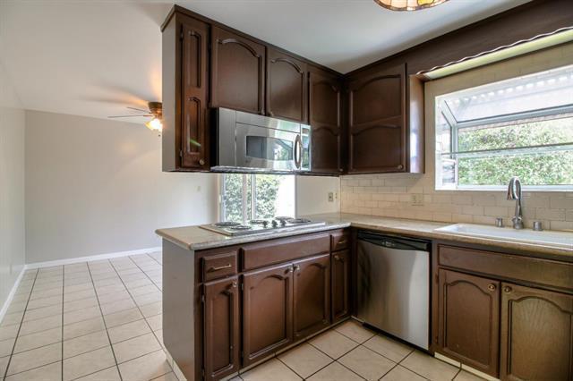 Detail Gallery Image 15 of 28 For 1108 Topaz Ave, San Jose,  CA 95117 - 3 Beds | 2 Baths
