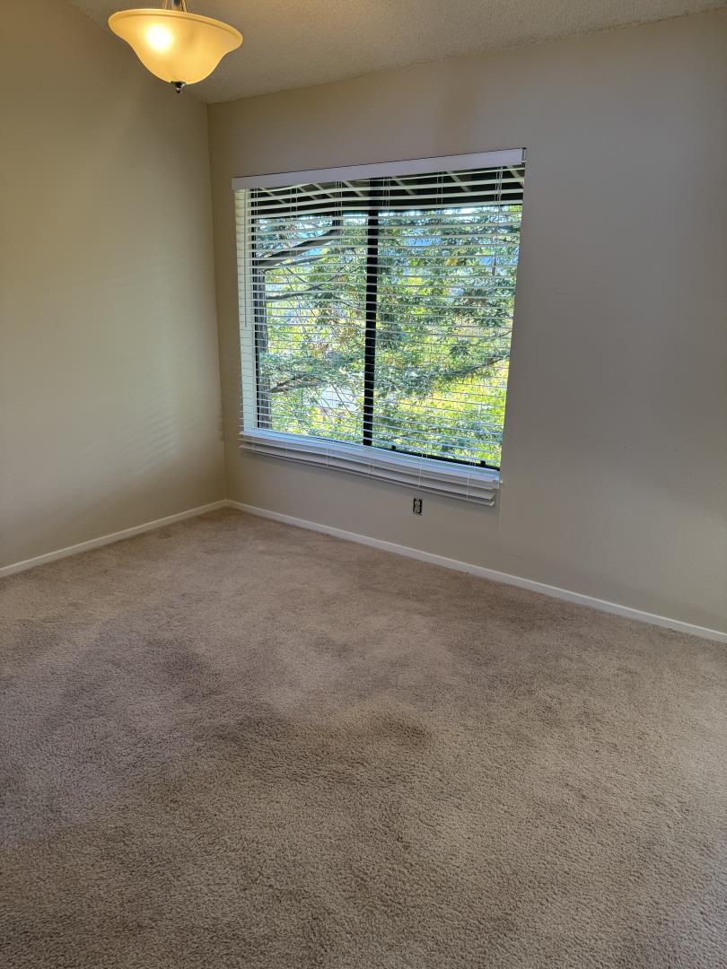 Detail Gallery Image 10 of 10 For 3322 Brittan Ave #11,  San Carlos,  CA 94070 - 2 Beds | 2 Baths