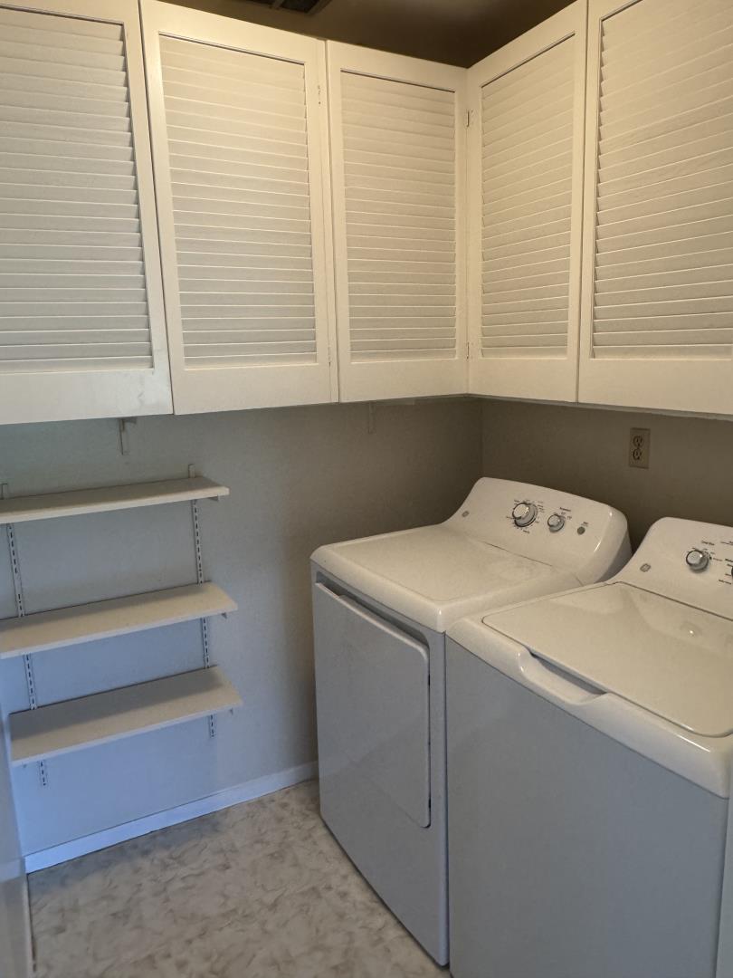 Detail Gallery Image 5 of 10 For 3322 Brittan Ave #11,  San Carlos,  CA 94070 - 2 Beds | 2 Baths