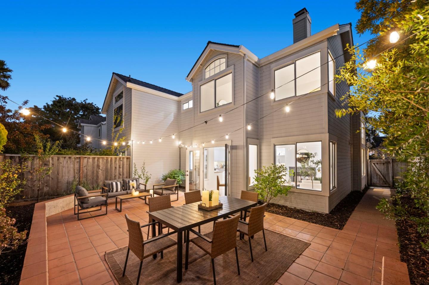Detail Gallery Image 12 of 75 For 445 Mcdonnel Rd, Alameda,  CA 94502 - 3 Beds | 2/1 Baths