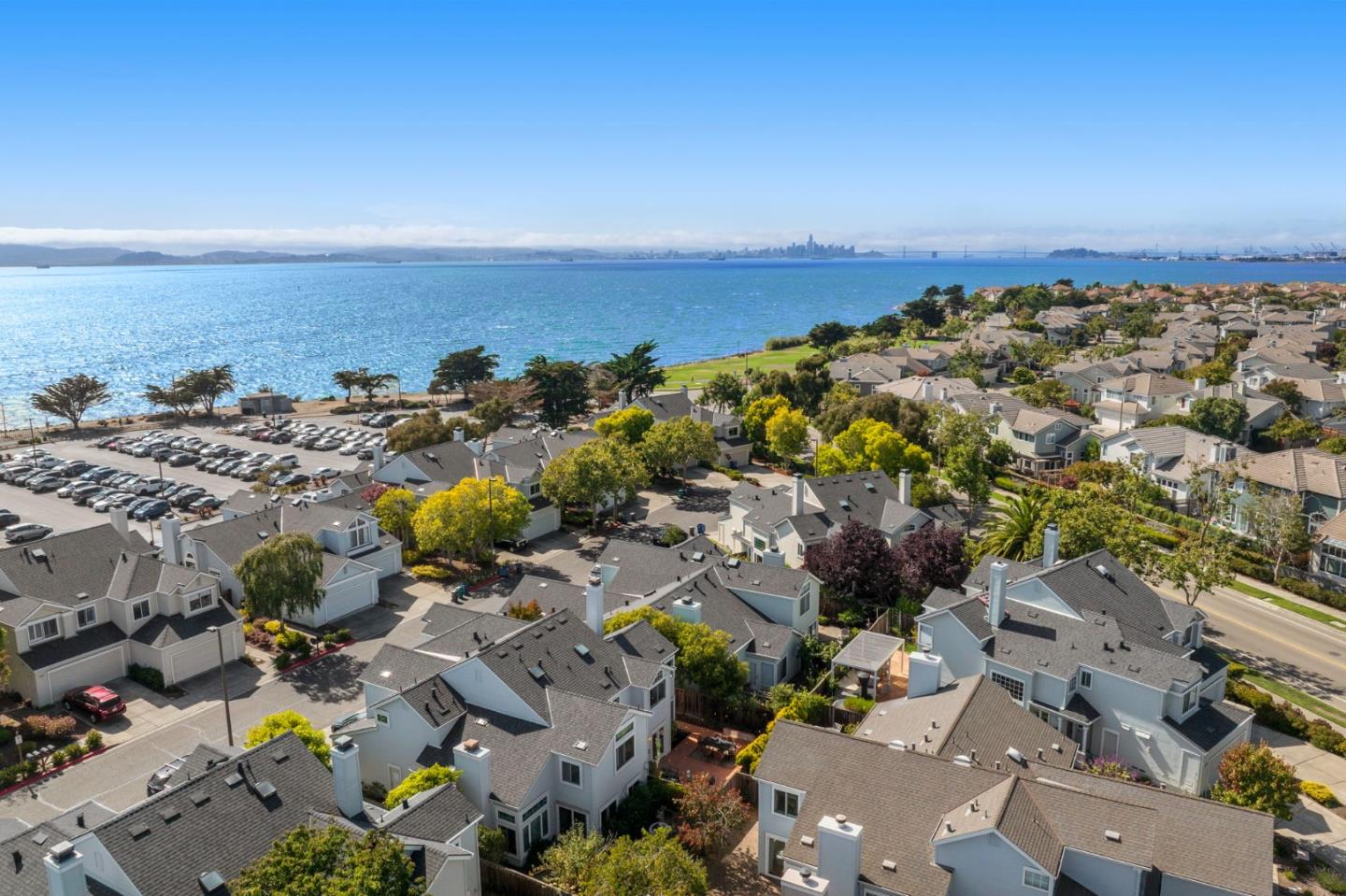 Detail Gallery Image 6 of 75 For 445 Mcdonnel Rd, Alameda,  CA 94502 - 3 Beds | 2/1 Baths