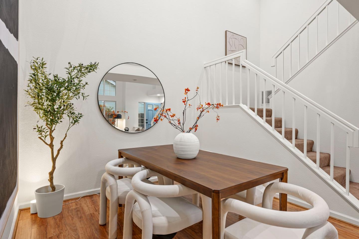 Detail Gallery Image 8 of 75 For 445 Mcdonnel Rd, Alameda,  CA 94502 - 3 Beds | 2/1 Baths